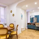 Palazzo Loffredo By Napoliapartments Appartement Napels