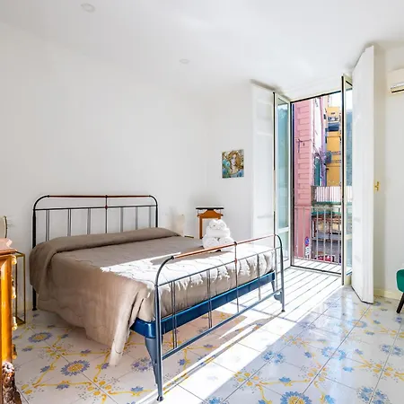 Palazzo Loffredo By Napoliapartments * Неаполь