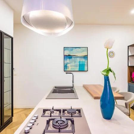 Апартаменты Palazzo Loffredo By Napoliapartments *